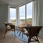 Overlooking Fishing Harbour In Hvaler Сasa de vacaciones