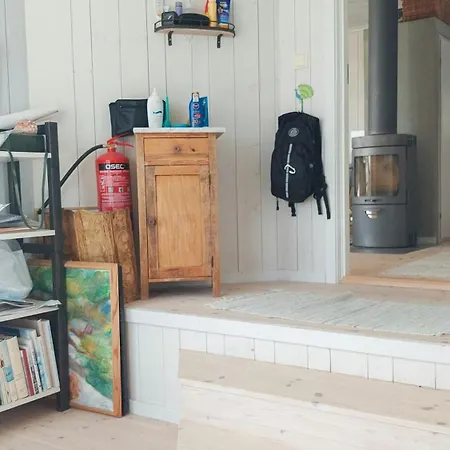 Sommerhus Med Udsigt Over Fiskerihavn Pa Hvaler Spjar